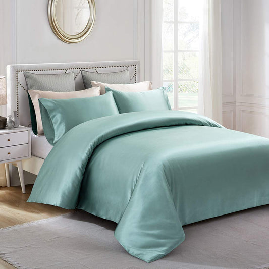 Luxury Silk Satin Comforter – 400 GSM Ultra-Soft, Breathable & Lightweight Quilt