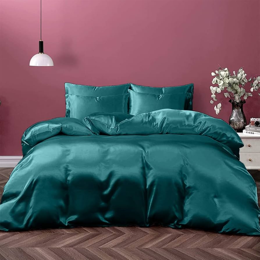 Luxury Silk Satin Comforter – 400 GSM Ultra-Soft, Breathable & Lightweight Quilt