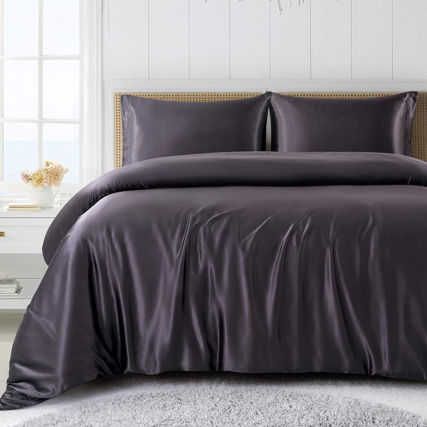 Luxury Silk Satin Comforter – 400 GSM Ultra-Soft, Breathable & Lightweight Quilt
