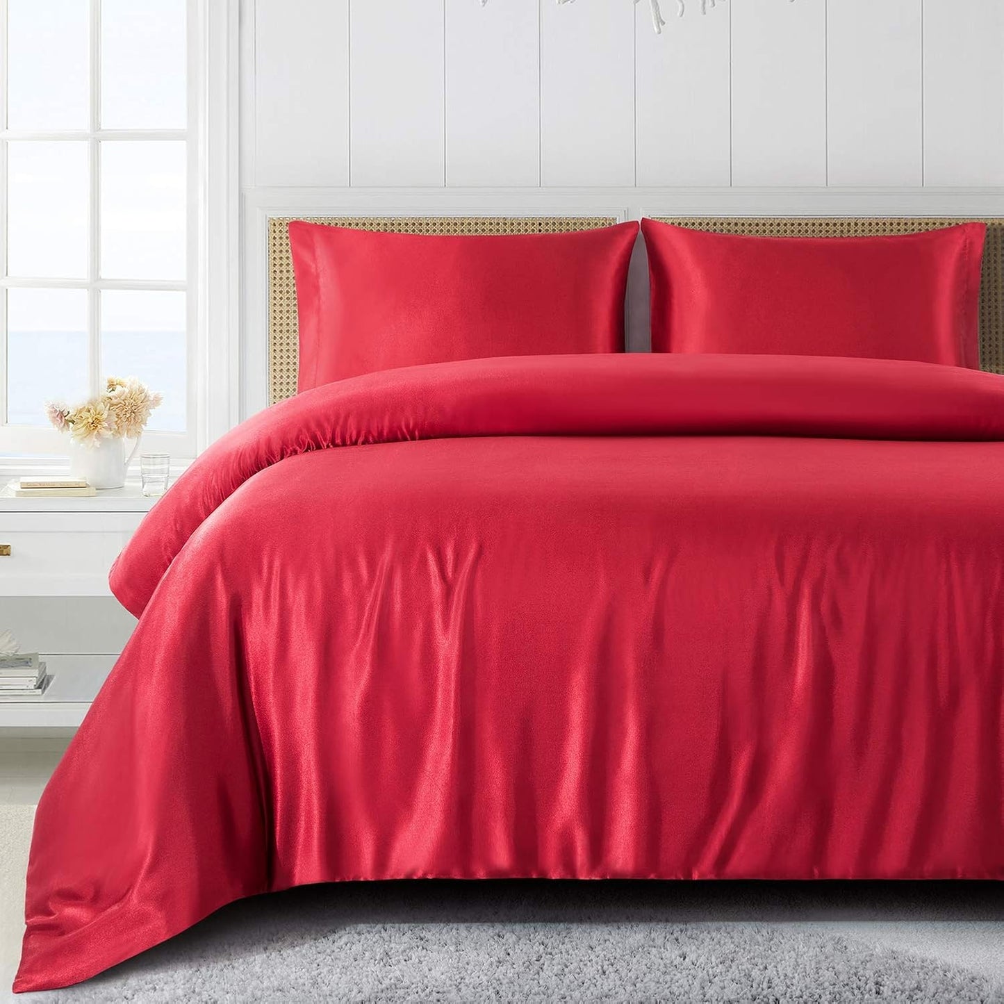 Luxury Silk Satin Comforter – 400 GSM Ultra-Soft, Breathable & Lightweight Quilt