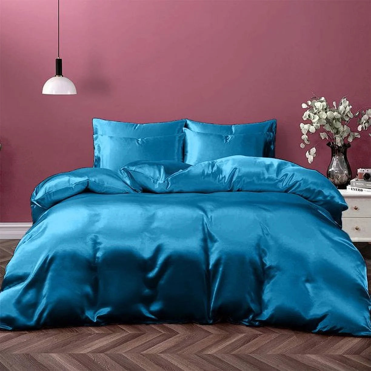 Luxury Silk Satin Comforter – 400 GSM Ultra-Soft, Breathable & Lightweight Quilt