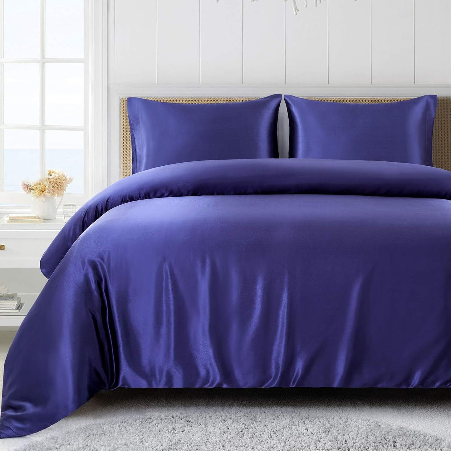 Luxury Silk Satin Comforter – 400 GSM Ultra-Soft, Breathable & Lightweight Quilt