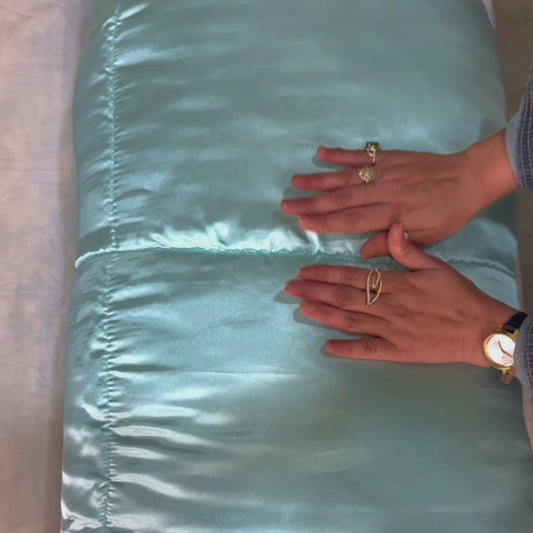 Luxury Silk Satin Comforter – 400 GSM Ultra-Soft, Breathable & Lightweight Quilt